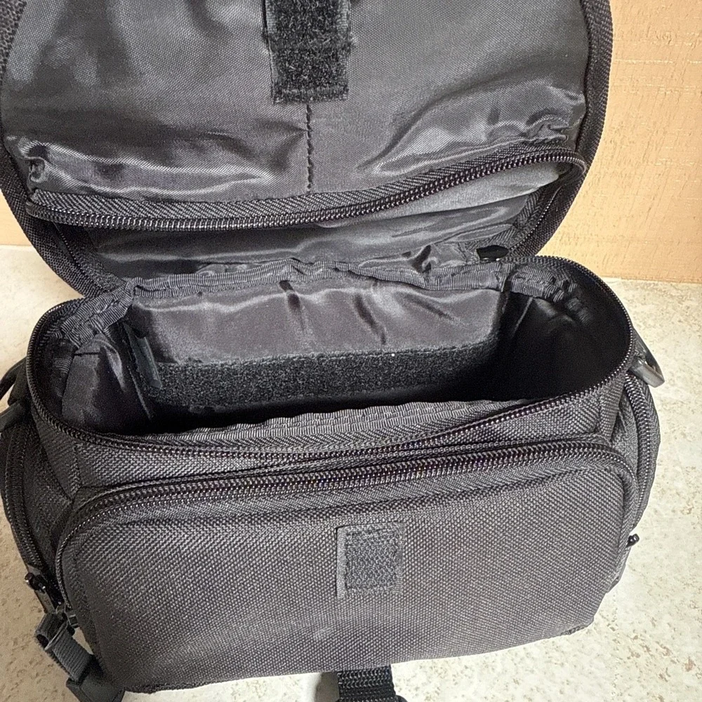 Tamrac Camera Bag NO Strap‎ - Has Padded Interior, EUC